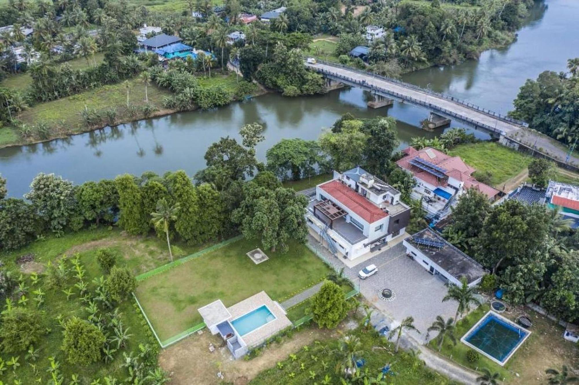 Nadhiyoram River Retreat Kochi Esterno foto