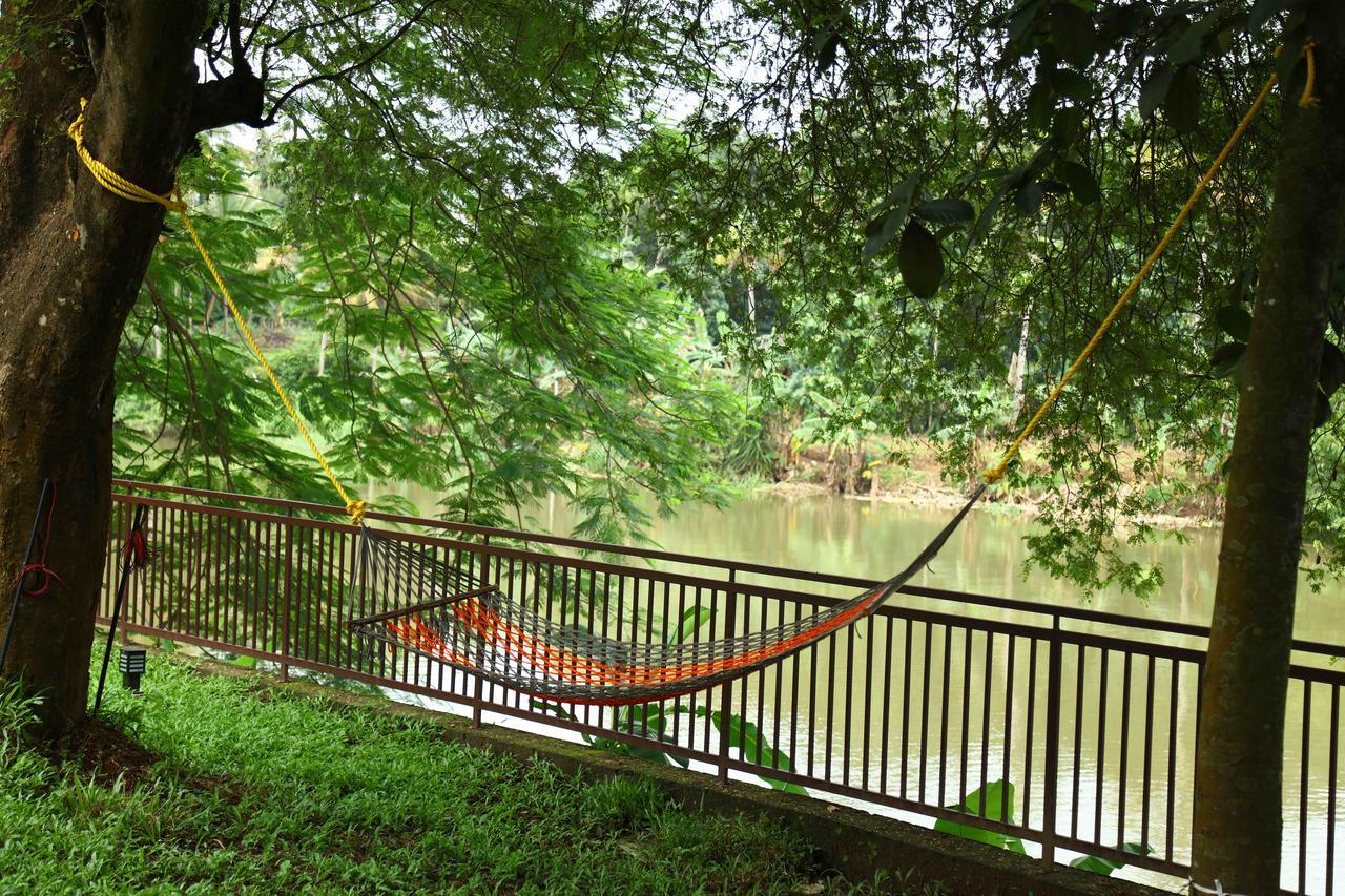 Nadhiyoram River Retreat Kochi Esterno foto